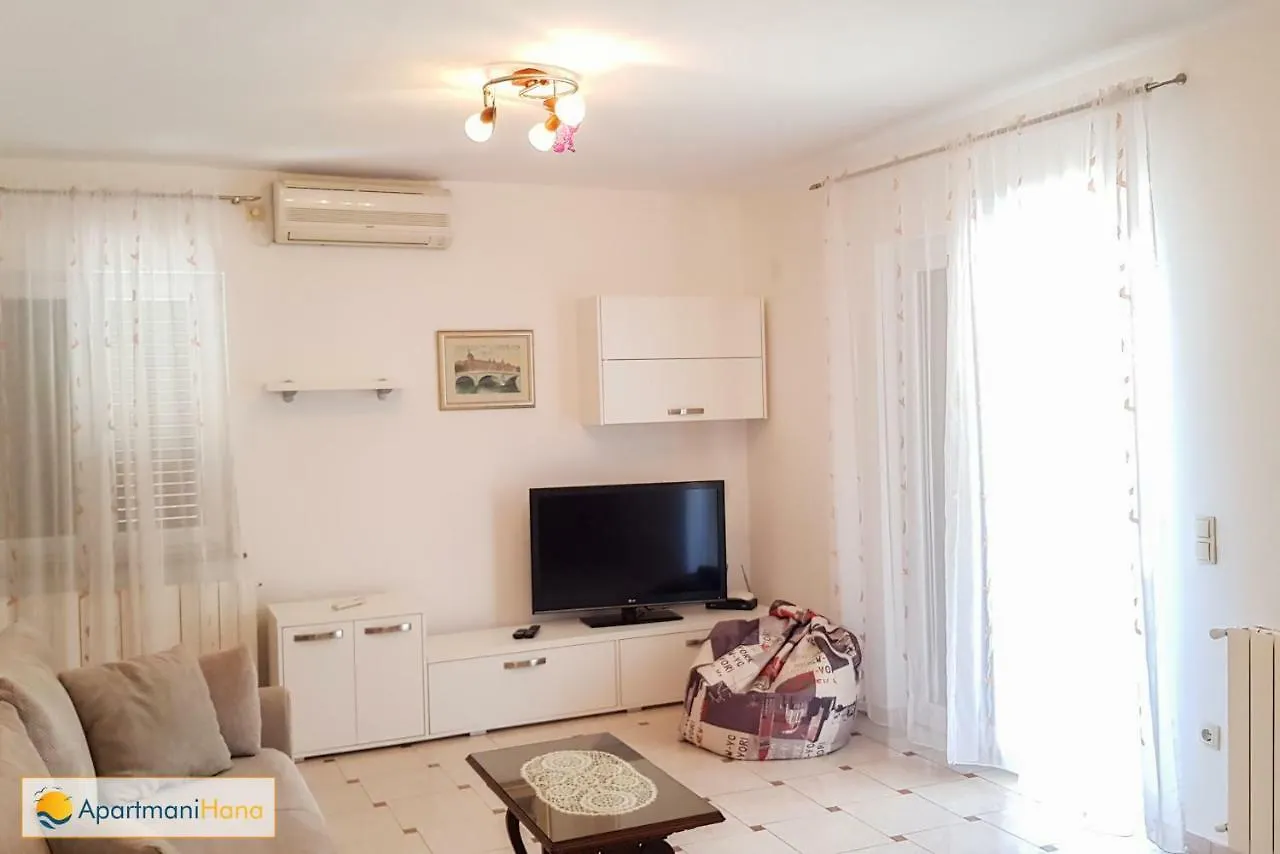 Apartment Apartman Hana Ika