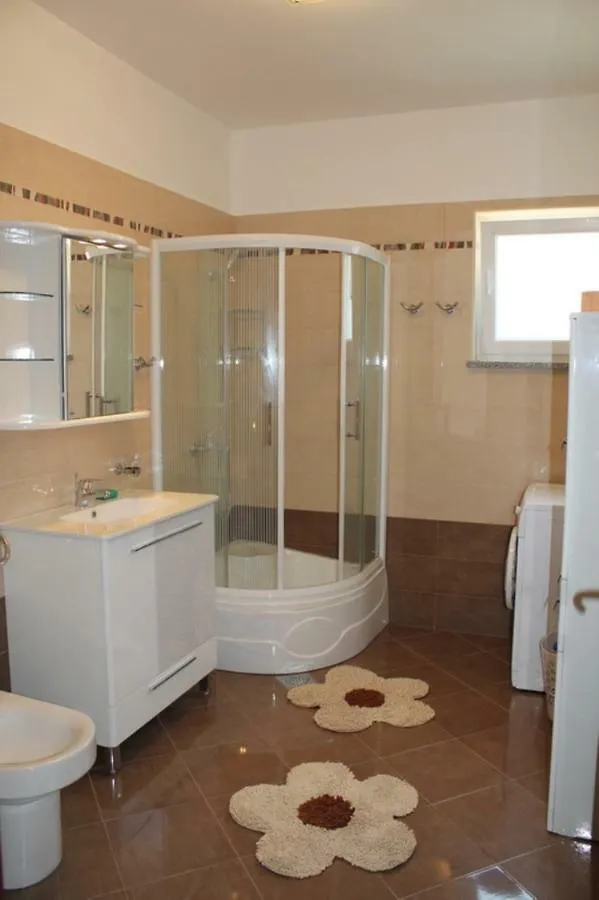 Apartman Hana Ika 0*,